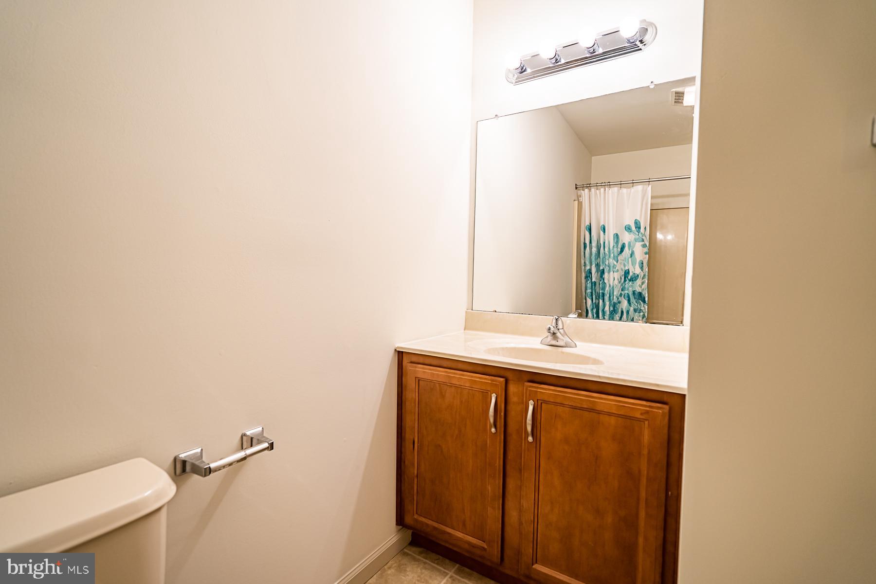 430 Buchanan Road Perkasie, PA 18944 - Photo 23 of 35 Hall Bath