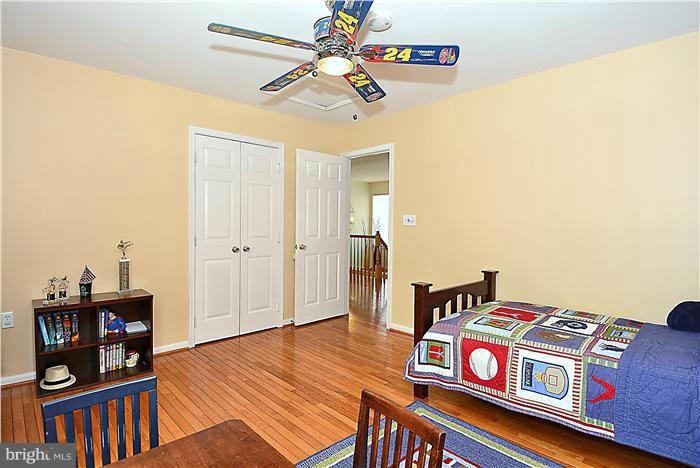 14521 Picket Oaks Road Centreville, VA 20121 - Photo 21 of 30 Bedroom
