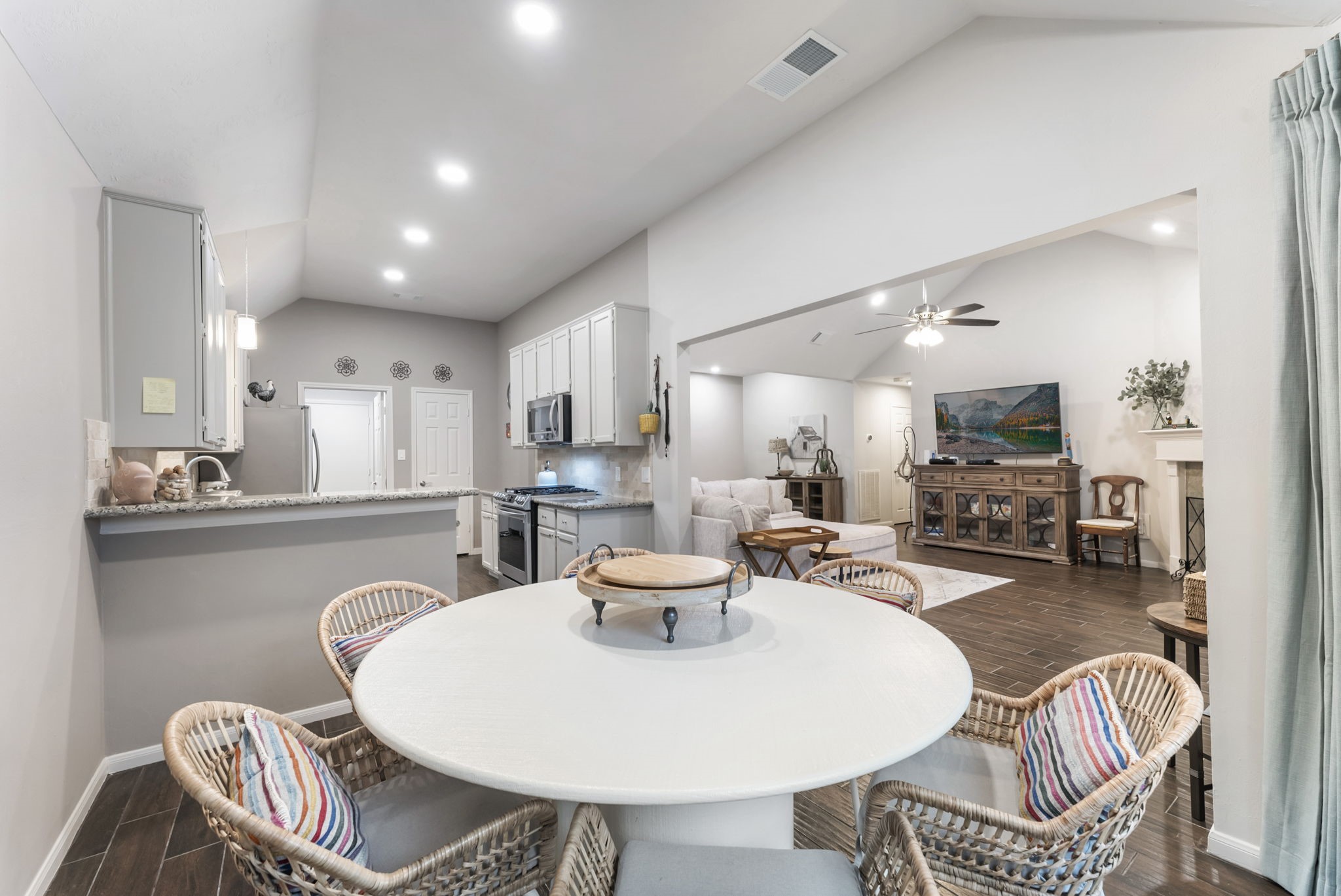 25003 Burgh Castle Drive Spring, TX 77389 - Photo 8 of 31