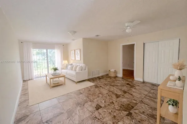 $2,500 | 3896 Northwest 207th Street, Unit 1, Miami Gardens, FL 33055