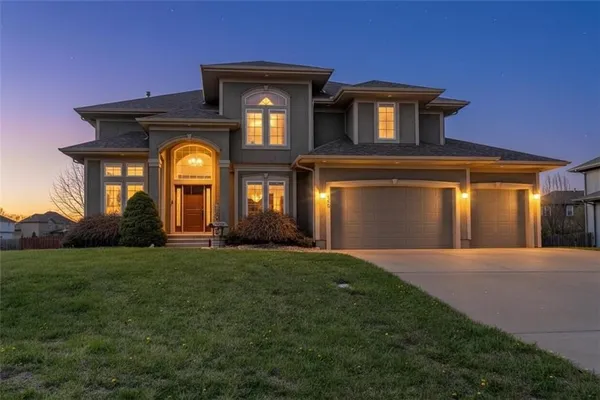 $610,000 | 500 Northeast Woodpark Lane, Lee's Summit, MO 64086