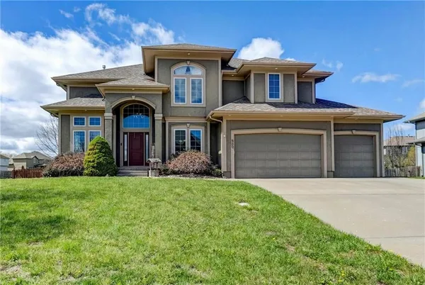 $610,000 | 500 Northeast Woodpark Lane, Lee's Summit, MO 64086