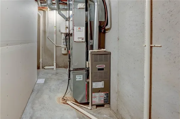 $610,000 | 500 Northeast Woodpark Lane, Lee's Summit, MO 64086