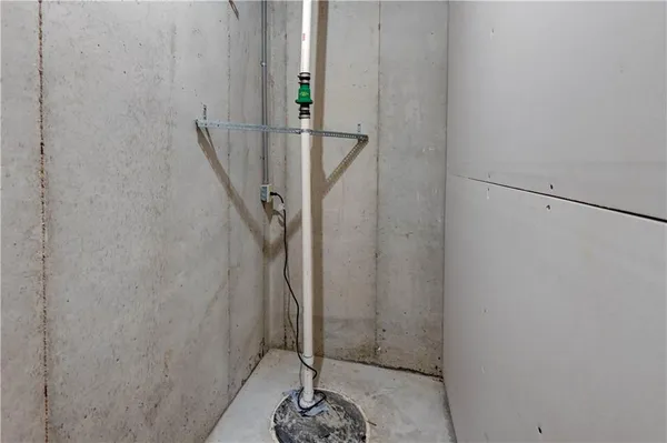 $610,000 | 500 Northeast Woodpark Lane, Lee's Summit, MO 64086