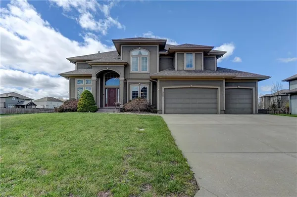 $610,000 | 500 Northeast Woodpark Lane, Lee's Summit, MO 64086