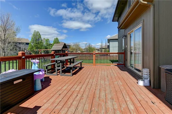 $610,000 | 500 Northeast Woodpark Lane, Lee's Summit, MO 64086