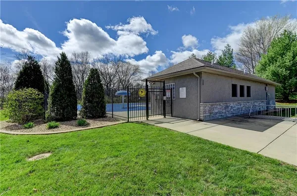 $610,000 | 500 Northeast Woodpark Lane, Lee's Summit, MO 64086