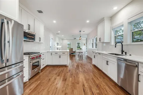 $699,000 | 734 North Montclair Avenue, Dallas, TX 75208
