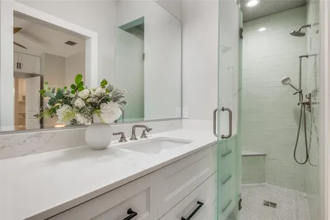 $699,000 | 734 North Montclair Avenue, Dallas, TX 75208