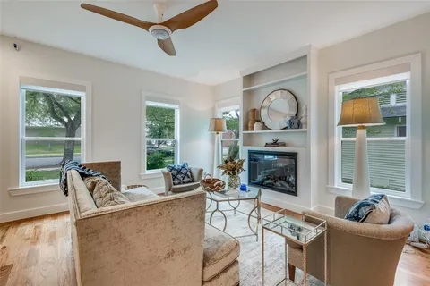 $699,000 | 734 North Montclair Avenue, Dallas, TX 75208