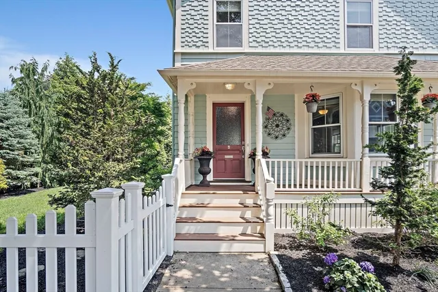 $1,250,000 | 35 Harvard Street, Winchester, MA 01890