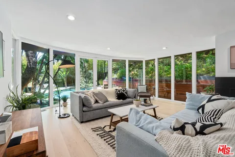 $2,995,000 | 2617 Harlesden Court, Los Angeles, CA 90046
