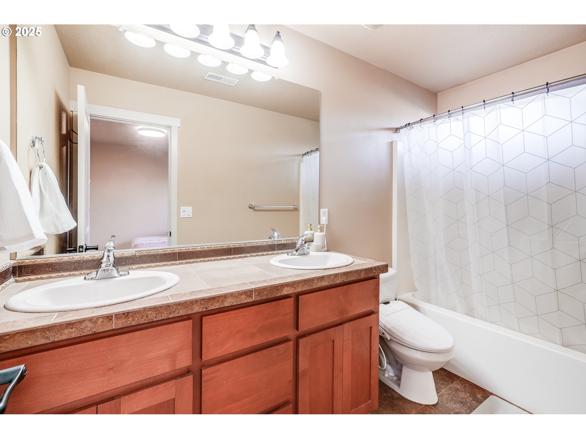2981 Southwest 187th Avenue Beaverton, OR 97003 - Photo 13 of 34