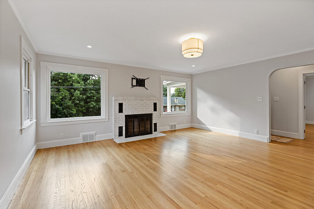 22 1st Rangeway Waterville, ME 04901 - Photo 12 of 31 Newly refinished wood floors