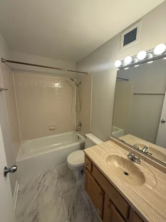 $2,378 | 200 North Dearborn Street, Unit 2801, Chicago, IL 60601