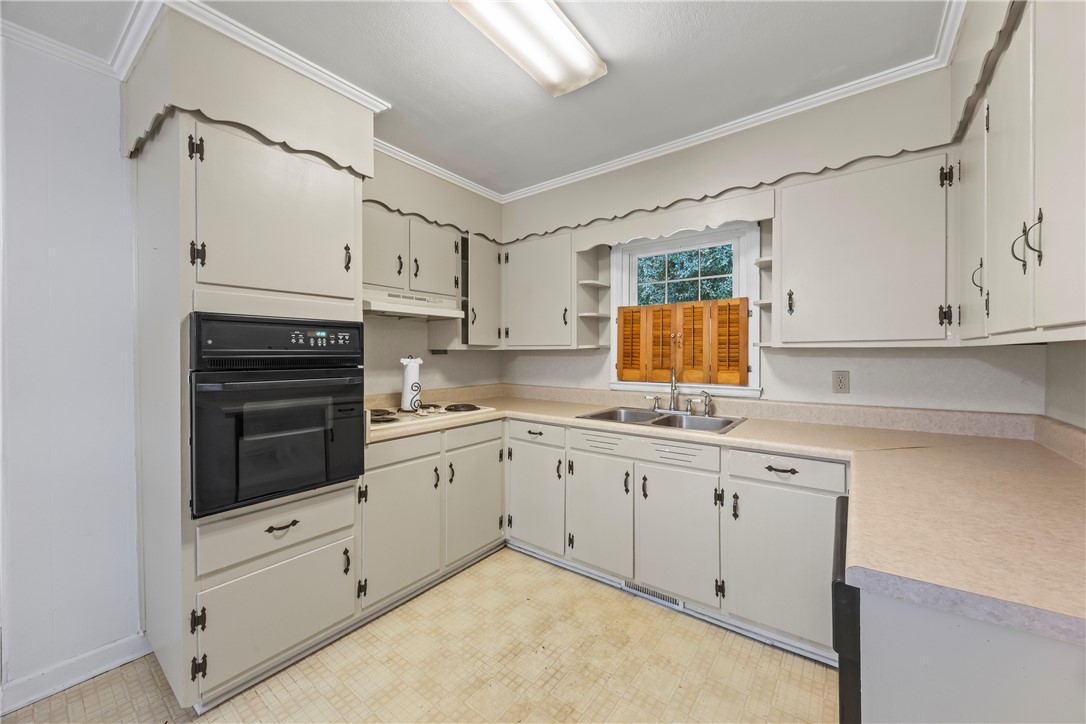 104 Henry Avenue Seneca, SC 29678 - Photo 10 of 50