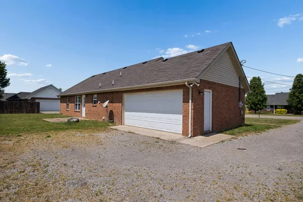$1,950 | 2934 Ridgewood Drive, Christiana, TN 37037