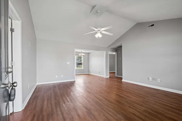 $1,950 | 2934 Ridgewood Drive, Christiana, TN 37037