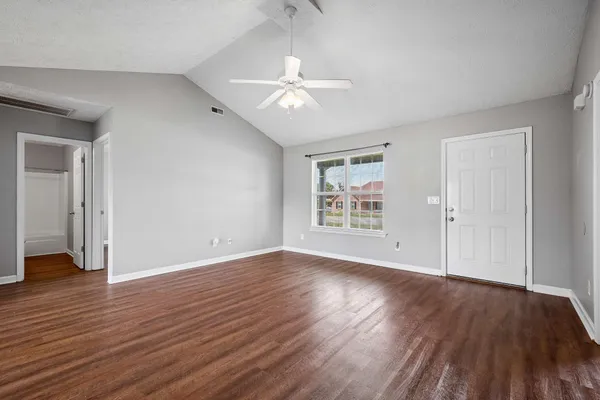 $1,950 | 2934 Ridgewood Drive, Christiana, TN 37037