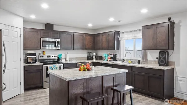 $415,000 | 705 East Mt. Adams Street, Othello, WA 99344