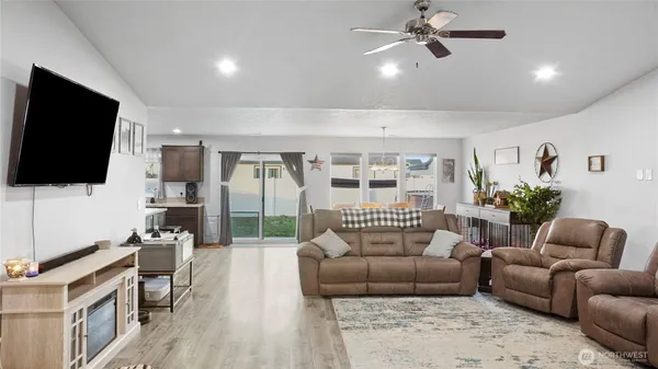 $415,000 | 705 East Mt. Adams Street, Othello, WA 99344