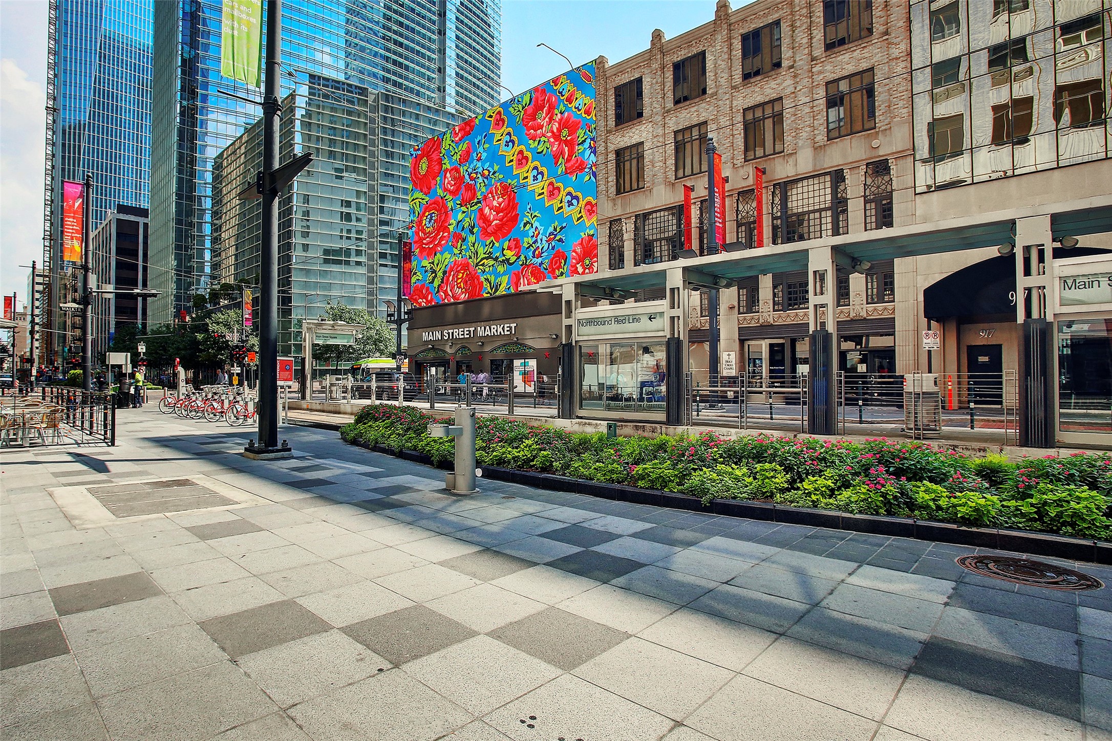914 Main Street, Unit 1204 Houston, TX 77002 - Photo 19 of 34 Heart of DT with METRORail stop in front of the building providing transportation to UH main campus, Midtown, Museum District, NRG stadiums, Theatre District, and shopping center north of DT.