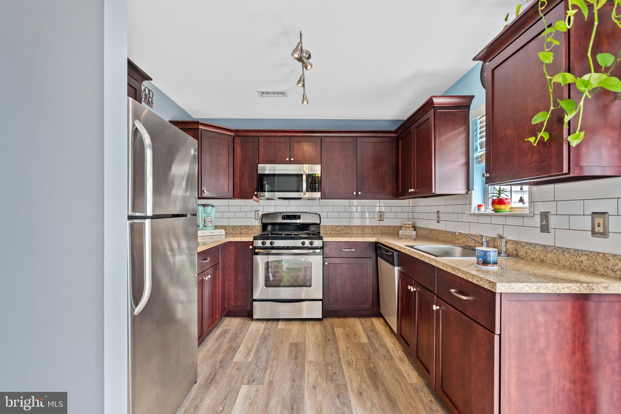 710 Rutland Court Sewell, NJ 08080 - Photo 9 of 21 Gallery Image 9