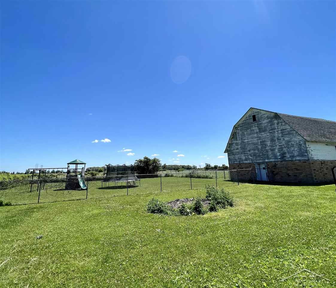 404 North Farley Road Bay City, MI 48708 - Photo 33 of 43 50079039-32.JPG