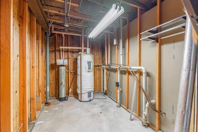 $225,000 | 136 Lake Summerset Road, Lake Summerset, IL 61019