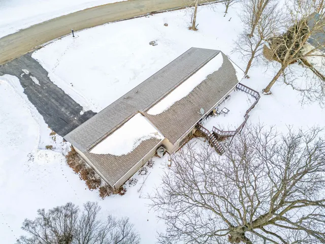 $225,000 | 136 Lake Summerset Road, Lake Summerset, IL 61019