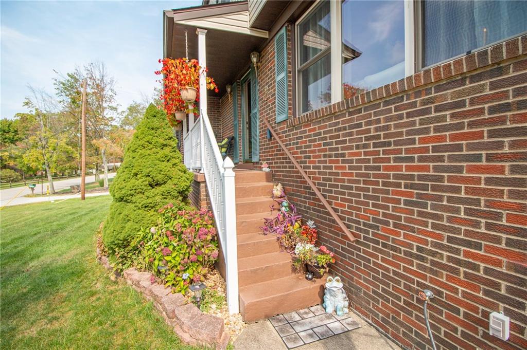 153 Saunders Station Road Trafford, PA 15085 - Photo 19 of 23 Gallery Image 19