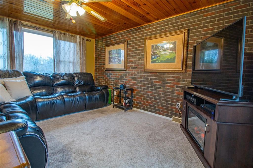 153 Saunders Station Road Trafford, PA 15085 - Photo 7 of 23 Gallery Image 7