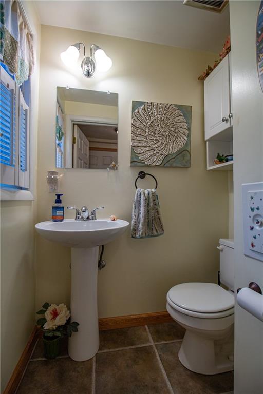 153 Saunders Station Road Trafford, PA 15085 - Photo 10 of 23 Gallery Image 10