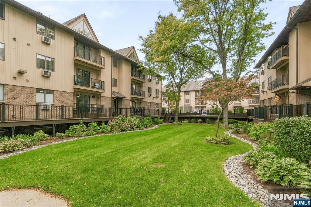651 Riverside, Unit B15 Lyndhurst, NJ 07071 - Photo 38 of 41 Gallery Image 38