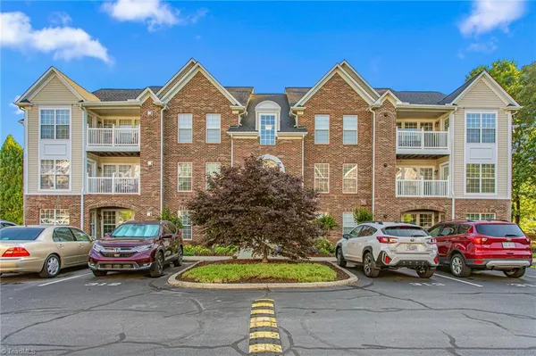 $209,000 | 2219 Delaney Drive, Unit 214, Burlington, NC 27215