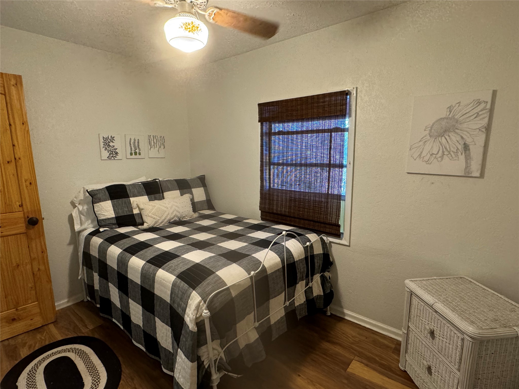 164 Pine Hollow Cove Brookeland, TX 75931 - Photo 31 of 38 a bedroom with a bed and window