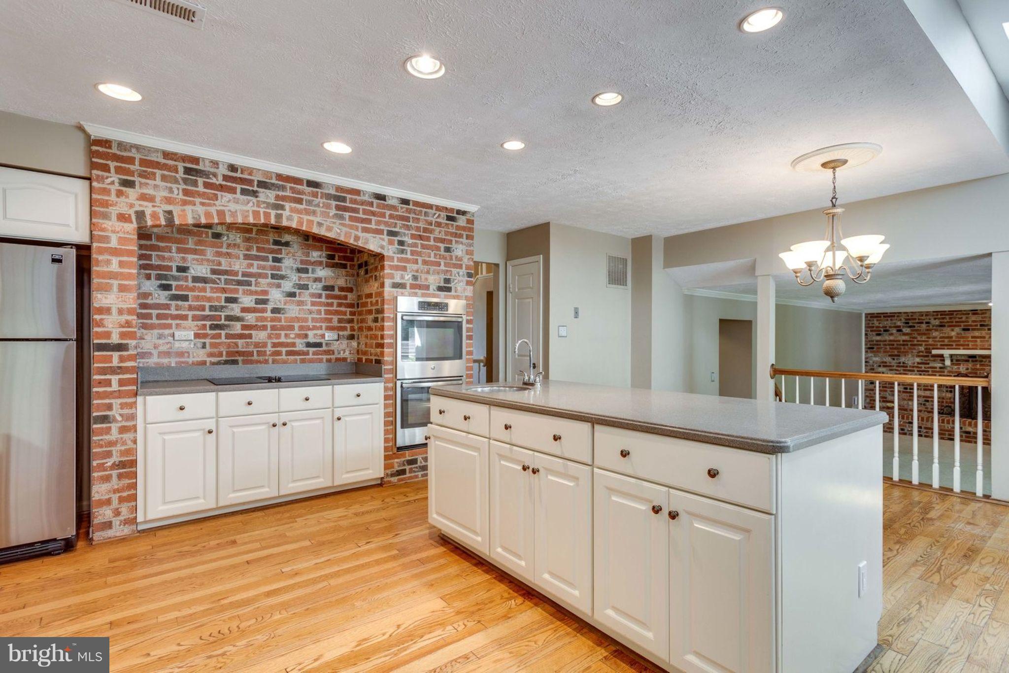 7314 Jenna Road Springfield, VA 22153 - Photo 7 of 30 New SS appliances w/double oven