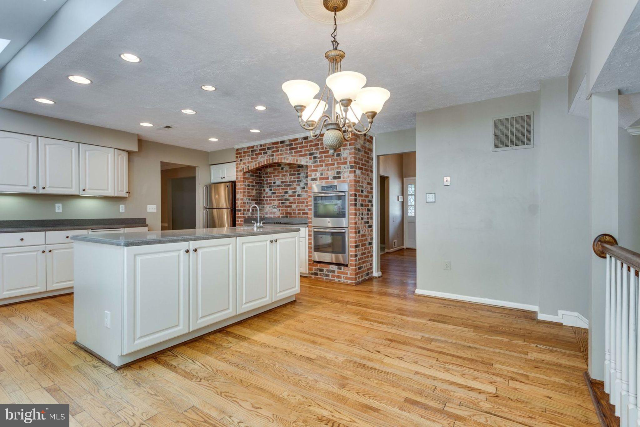 7314 Jenna Road Springfield, VA 22153 - Photo 8 of 30 Spacious Island with 2nd sink