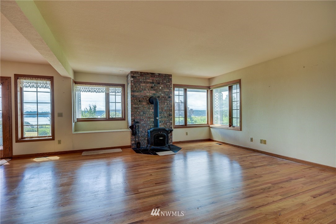 876 North Holbrook Road Coupeville, WA 98239 - Photo 8 of 24 Gallery Image 8