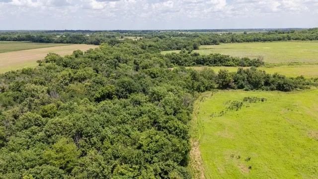 $418,700 | 1 90th Lane, Liberal, MO 64762