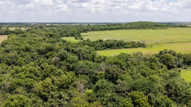 $418,700 | 1 90th Lane, Liberal, MO 64762