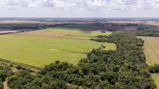 $418,700 | 1 90th Lane, Liberal, MO 64762