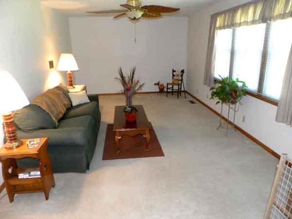 7856 Tatum Road Lyles, TN 37098 - Photo 3 of 20 Living room