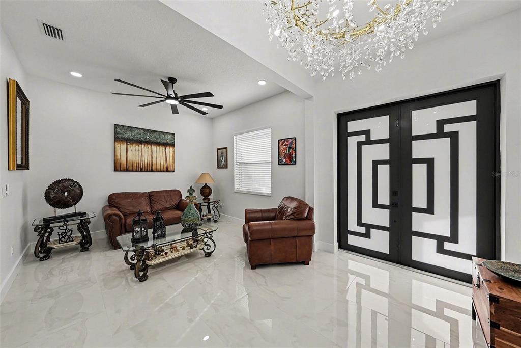 14060 Sydney Road Dover, FL 33527 - Photo 10 of 49 a living room with furniture