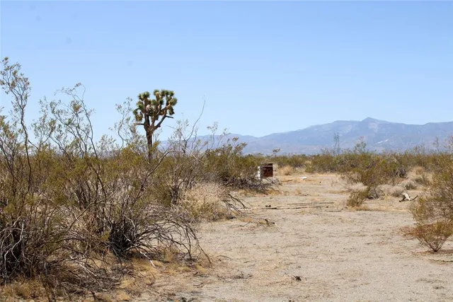 $42,900 | 14999 Mojave Drive, Phelan, CA 92371