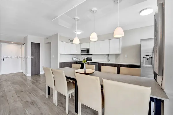 $4,000 | 19101 Northeast 36th Court, Unit 3002, Aventura, FL 33180