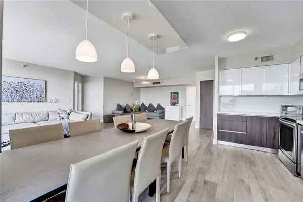 $4,000 | 19101 Northeast 36th Court, Unit 3002, Aventura, FL 33180