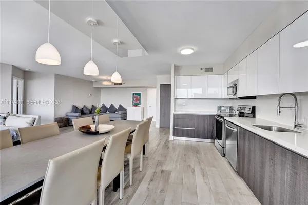 $4,000 | 19101 Northeast 36th Court, Unit 3002, Aventura, FL 33180