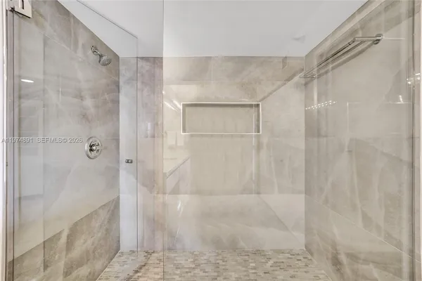 $4,000 | 19101 Northeast 36th Court, Unit 3002, Aventura, FL 33180