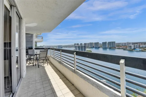 $4,000 | 19101 Northeast 36th Court, Unit 3002, Aventura, FL 33180